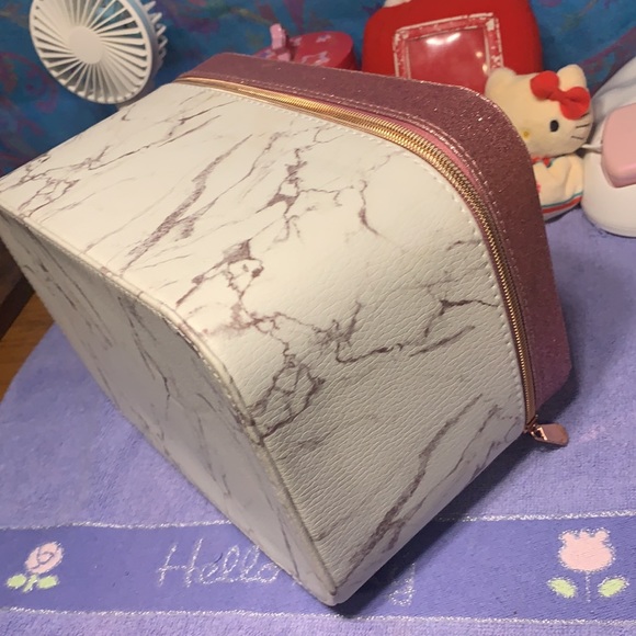 Makeup box - Picture 5 of 11